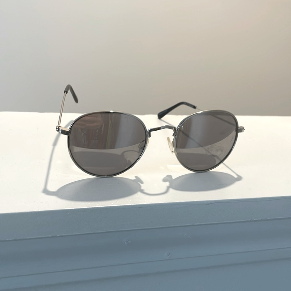Mirrored sunglasses
